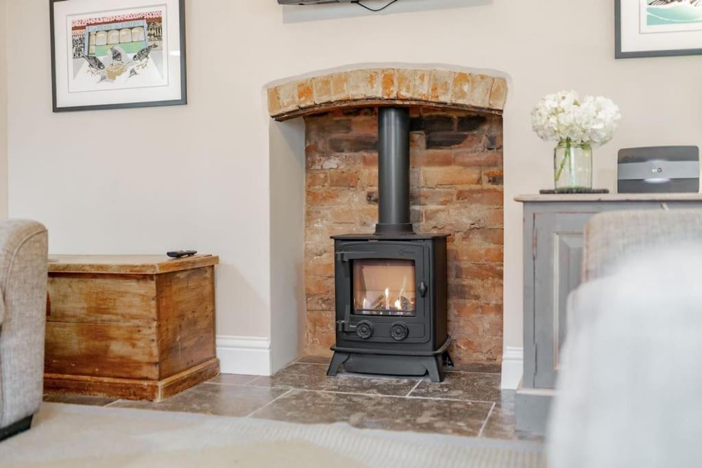 3 Mill Street - Norfolk Cottage Agency Holt  Bagian luar foto